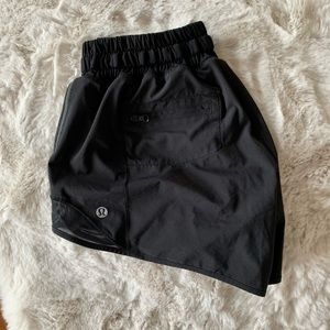 Lululemon Hotty Hot Short 4”